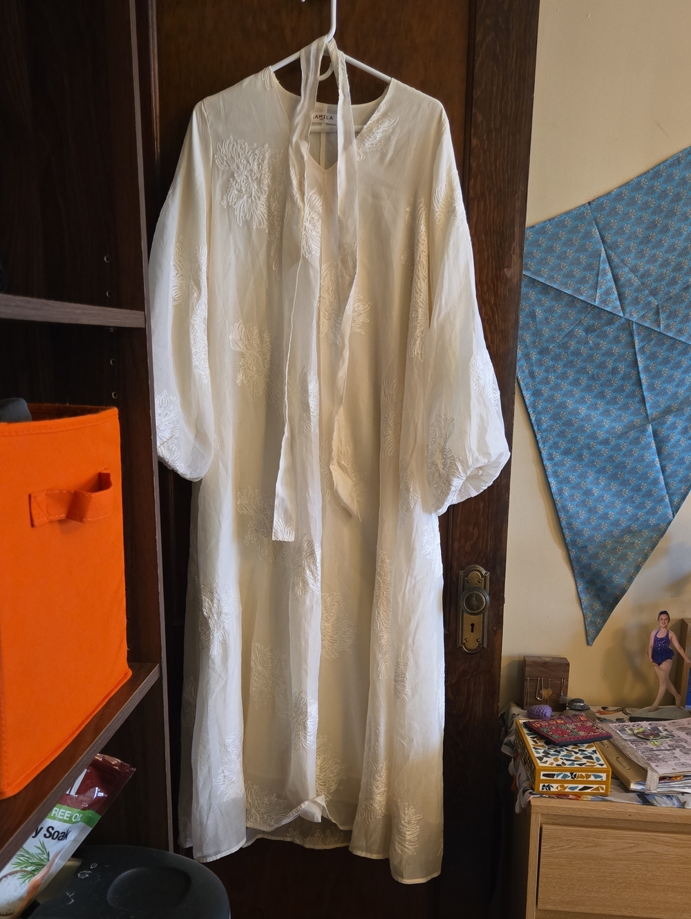 Kamila Floral Embroidered Maxi Dress in Creamy White Never Worn